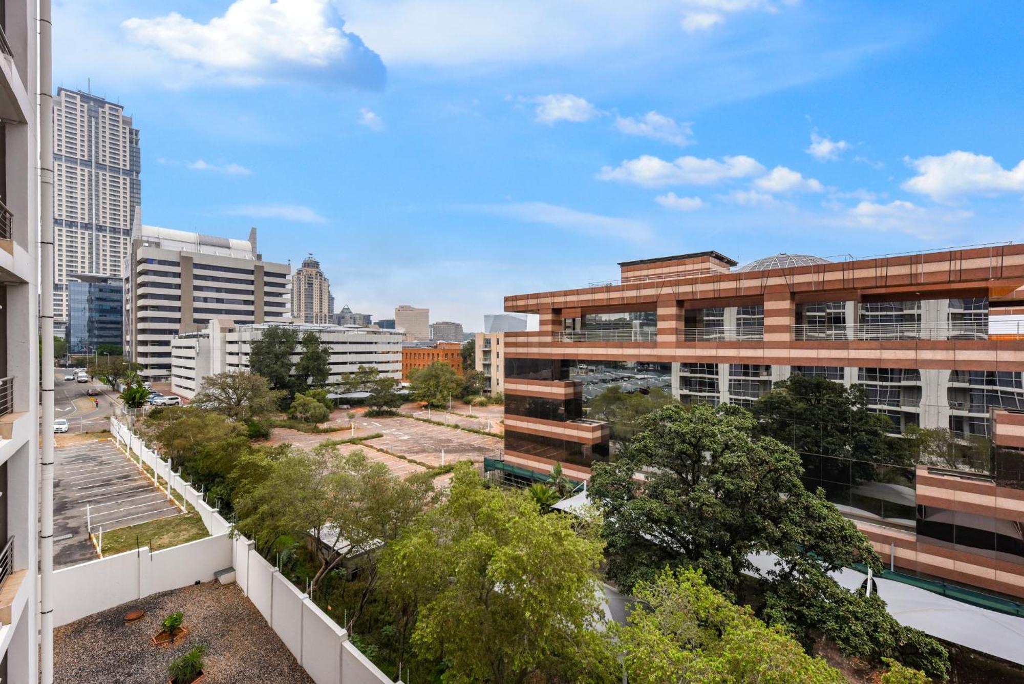 Hydro Park Residences In Sandton With Generator Joanesburgo Exterior foto